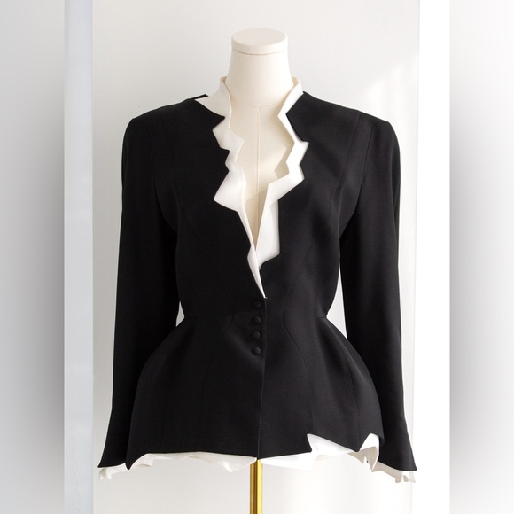 Iconic Thierry Mugler Vintage S/S 1994 Black White Zigzag Sculptural Jacket - Picture 7 of 16